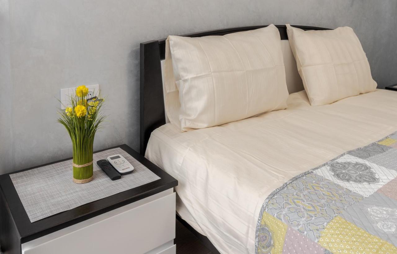 Golden Violin ! Apartments Lviv S Екстер'єр фото