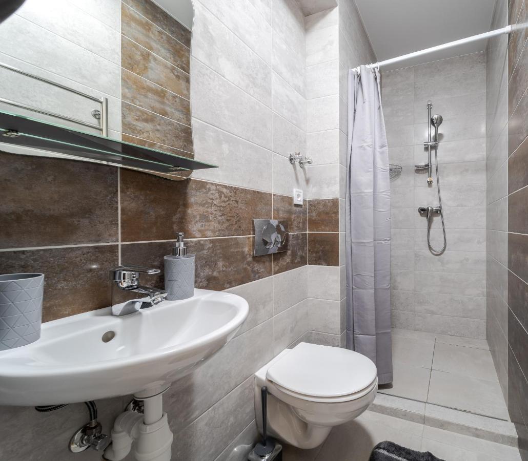 Golden Violin ! Apartments Lviv S Екстер'єр фото