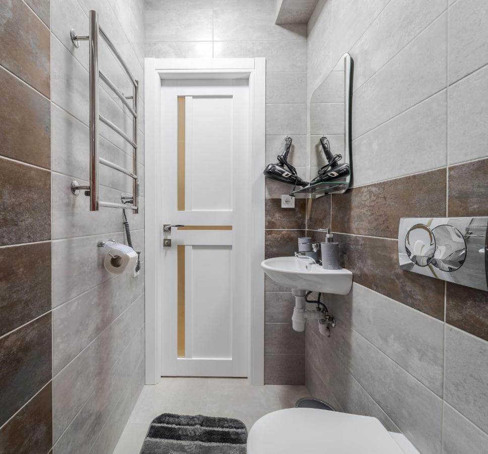 Golden Violin ! Apartments Lviv S Екстер'єр фото