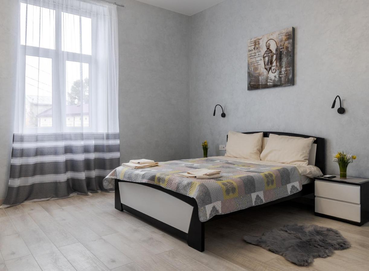 Golden Violin ! Apartments Lviv S Екстер'єр фото