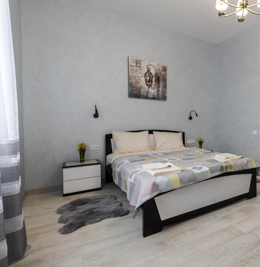 Golden Violin ! Apartments Lviv S Екстер'єр фото