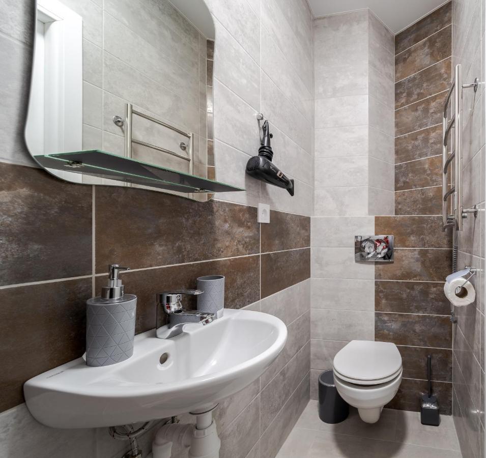 Golden Violin ! Apartments Lviv S Екстер'єр фото