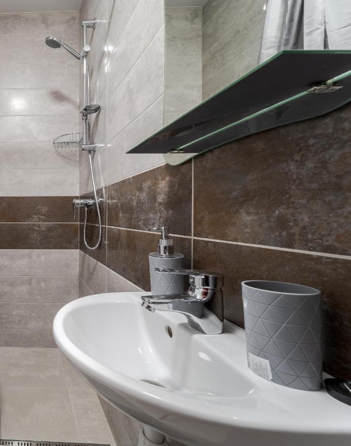 Golden Violin ! Apartments Lviv S Екстер'єр фото